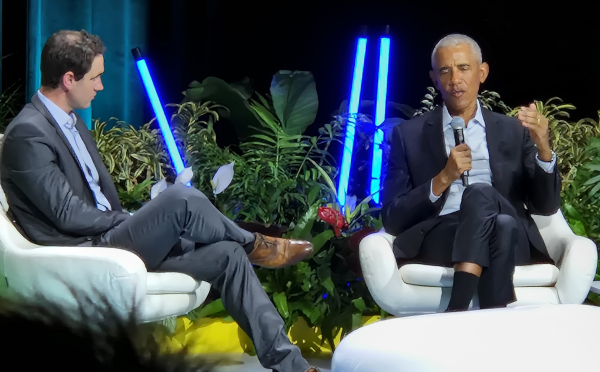Barack Obama était l'invité de la conférence d'ouverture du premier Powr Earth Summit, le 13 mars à Paris.