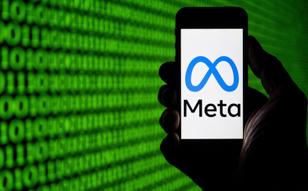 Meta recense 3,24 milliards de personnes qui utilisent au moins un de ses services au quotidien, soit 50 millions de plus qu'à la fin 2023.