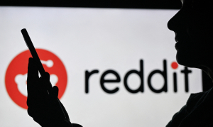 Reddit et OpenAI deviendront également partenaires publicitaires.