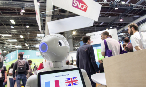 Avec TradSNCF, la SNCF s'est dotée de son propre outil conversationnel multilingue à l'approche des Jeux de Paris 2024.